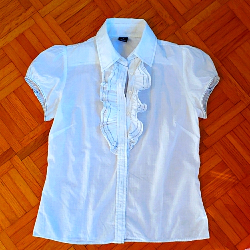 White Gap frilly blouse